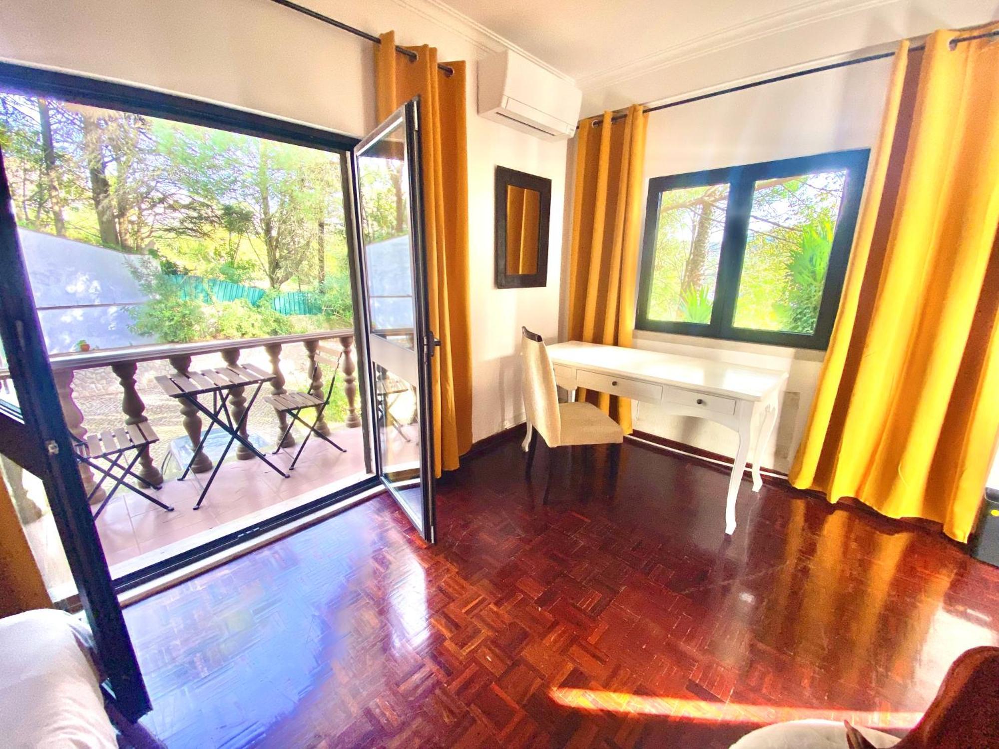 Casa Calidris - Bed, Wine & Breakfast Hotel Sesimbra Bagian luar foto
