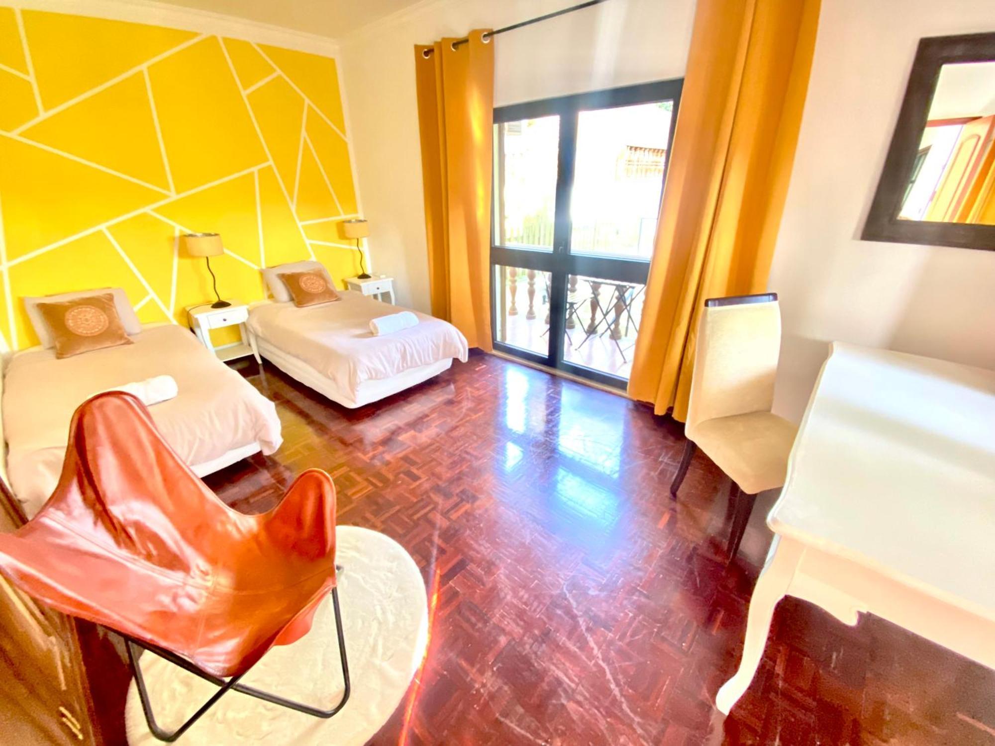 Casa Calidris - Bed, Wine & Breakfast Hotel Sesimbra Bagian luar foto