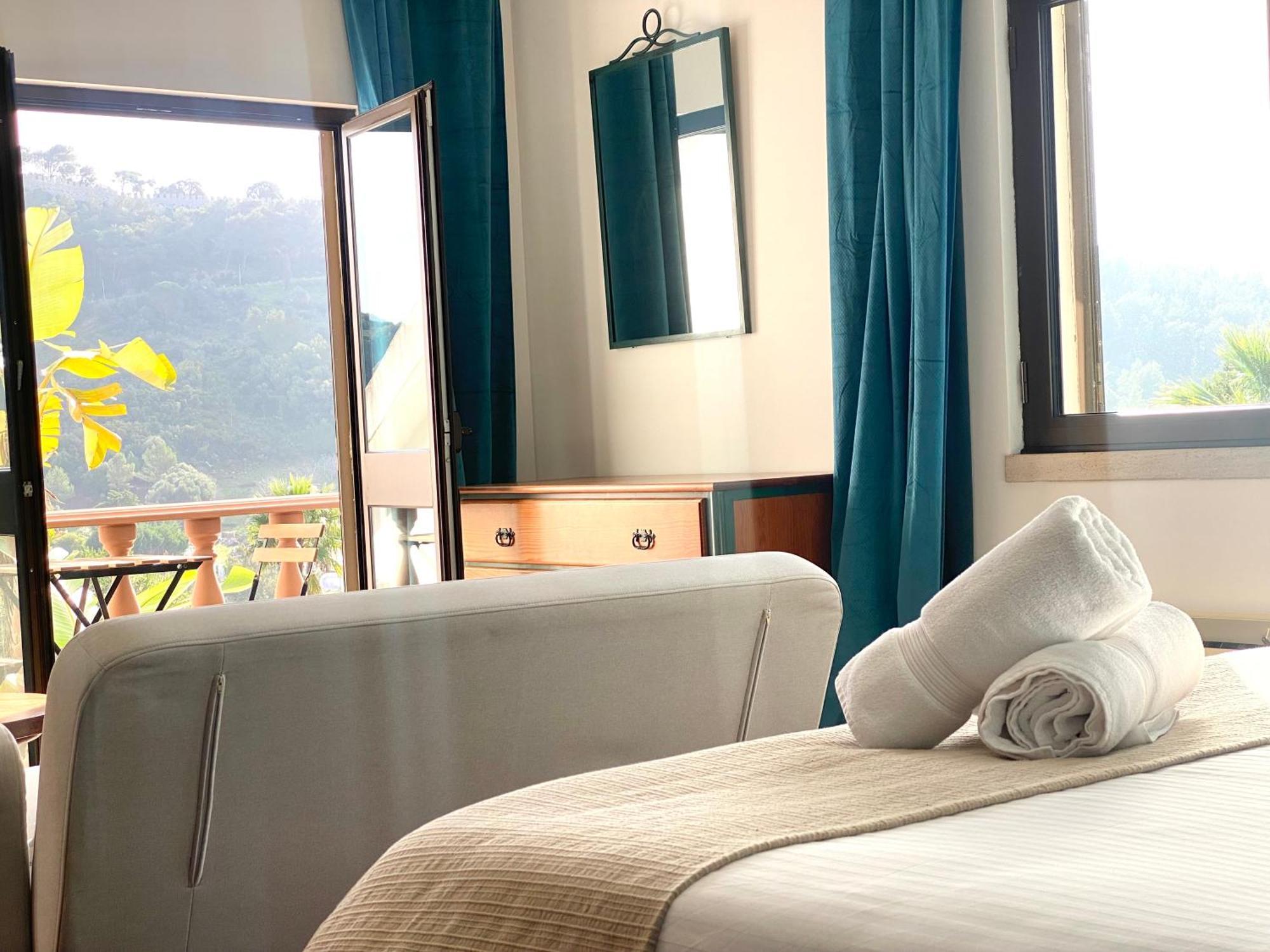 Casa Calidris - Bed, Wine & Breakfast Hotel Sesimbra Bagian luar foto